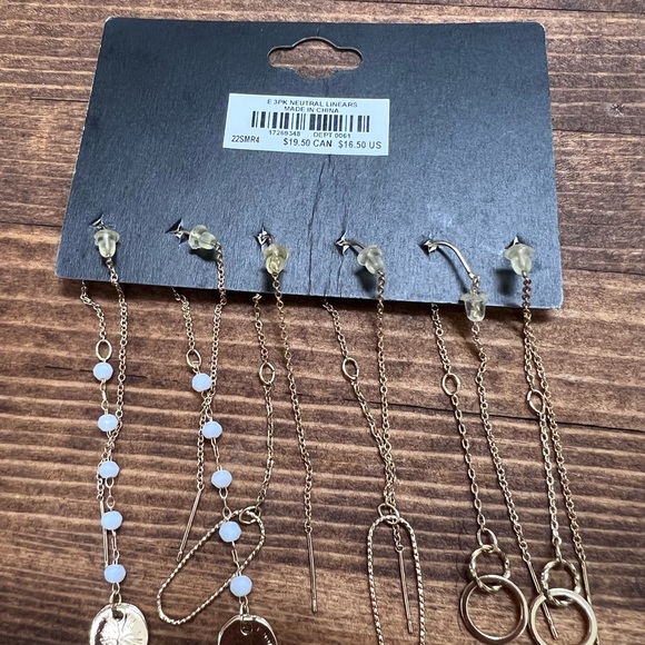 *FWP* Torrid Gold Pull Through Earrings - Picture 2 of 2